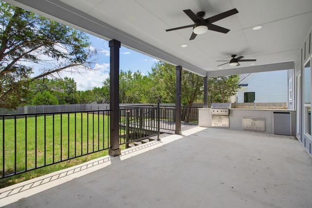 10 Honeysuckle LN, Wimberley, TX 78676