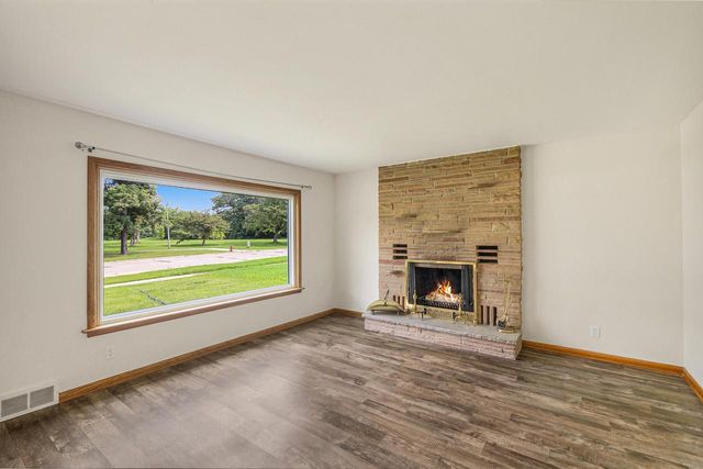 4411 W Custer AVENUE, Milwaukee, WI 53218