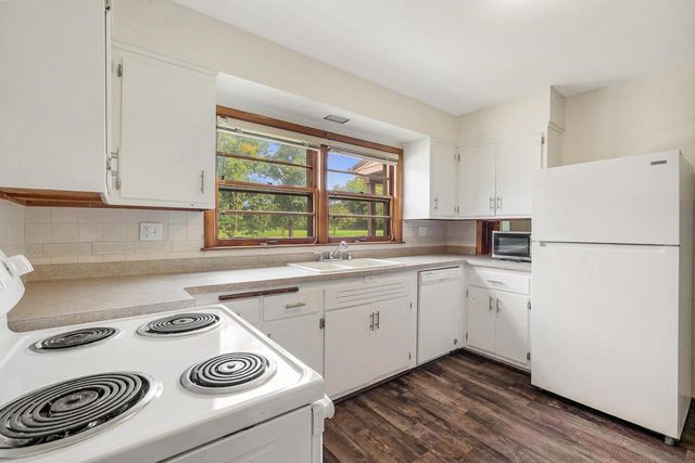 4411 W Custer AVENUE, Milwaukee, WI 53218