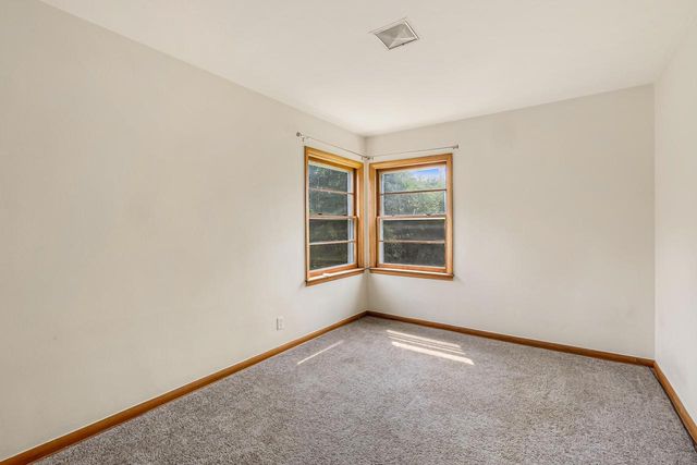 4411 W Custer AVENUE, Milwaukee, WI 53218