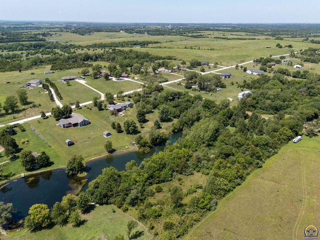 8244 SW Indian Hills RD, Auburn, KS 66402