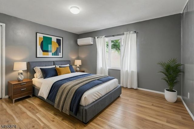 26 Sanatorium Rd, Glen Gardner Boro, NJ 08826