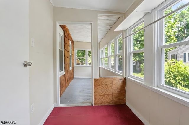 26 Sanatorium Rd, Glen Gardner Boro, NJ 08826