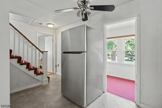 26 Sanatorium Rd, Glen Gardner Boro, NJ 08826