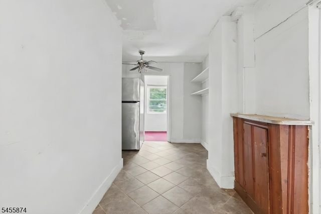 26 Sanatorium Rd, Glen Gardner Boro, NJ 08826