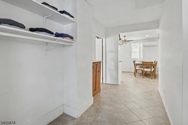 26 Sanatorium Rd, Glen Gardner Boro, NJ 08826