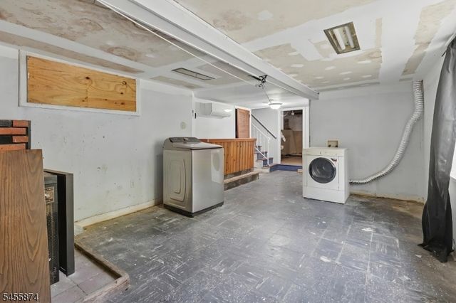 26 Sanatorium Rd, Glen Gardner Boro, NJ 08826