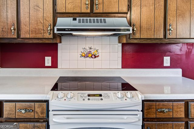 114 Marlow Road, Maysville, GA 30558