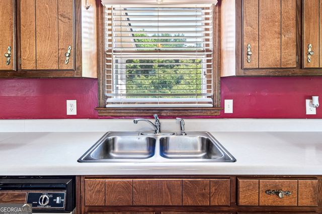114 Marlow Road, Maysville, GA 30558