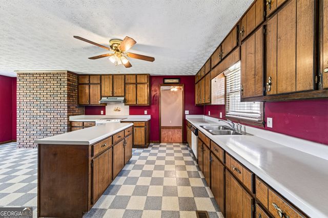 114 Marlow Road, Maysville, GA 30558