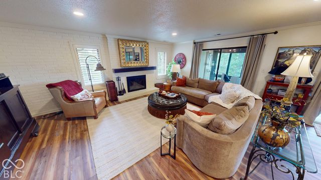 201 Bluffs Circle E, Noblesville, IN 46062
