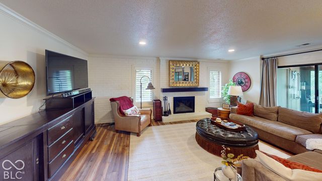 201 Bluffs Circle E, Noblesville, IN 46062