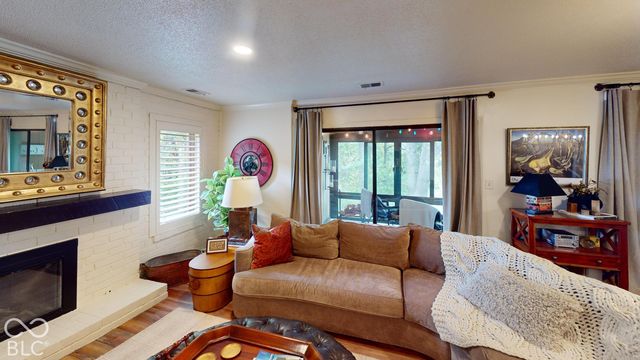 201 Bluffs Circle E, Noblesville, IN 46062