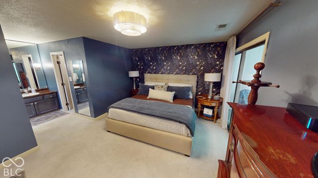 201 Bluffs Circle E, Noblesville, IN 46062