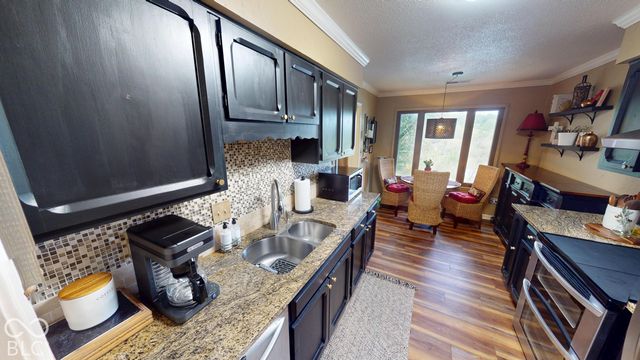 201 Bluffs Circle E, Noblesville, IN 46062
