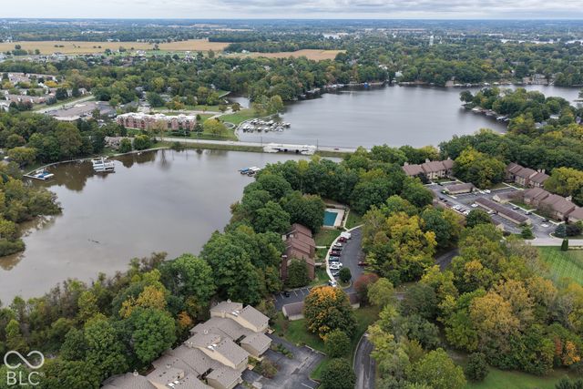 201 Bluffs Circle E, Noblesville, IN 46062