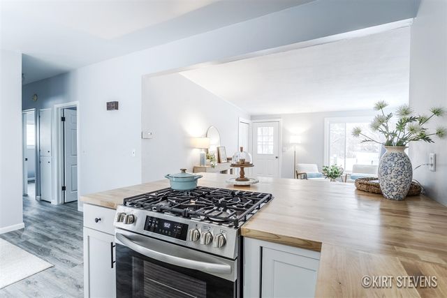 1045 40th Street, Wyoming, MI 49509