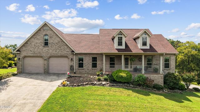 849 Pinnacle Drive, Dandridge, TN 37725