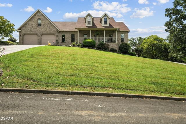 849 Pinnacle Drive, Dandridge, TN 37725