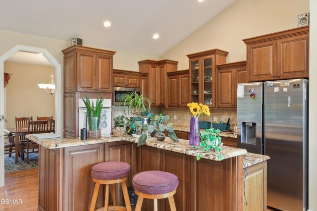 849 Pinnacle Drive, Dandridge, TN 37725