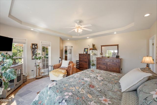 849 Pinnacle Drive, Dandridge, TN 37725