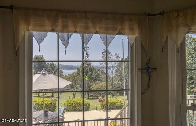 849 Pinnacle Drive, Dandridge, TN 37725
