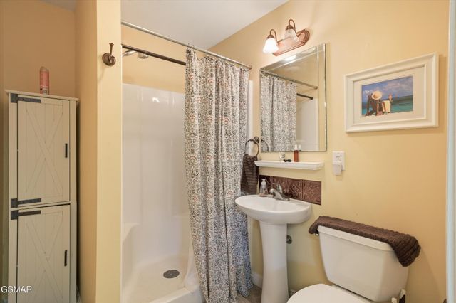 849 Pinnacle Drive, Dandridge, TN 37725