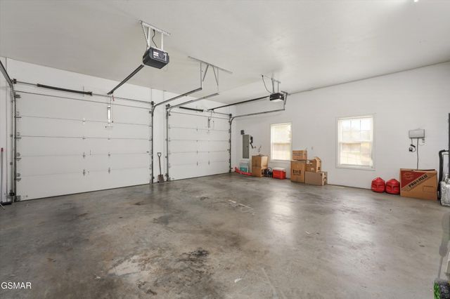 849 Pinnacle Drive, Dandridge, TN 37725