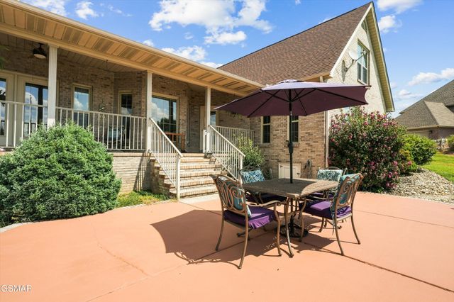 849 Pinnacle Drive, Dandridge, TN 37725