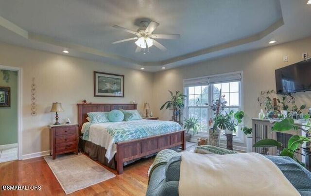 849 Pinnacle Drive, Dandridge, TN 37725
