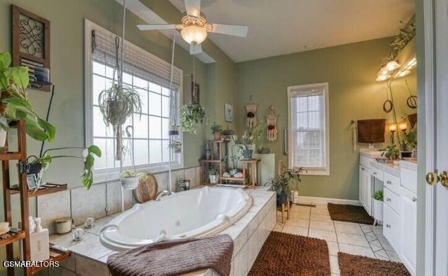 849 Pinnacle Drive, Dandridge, TN 37725