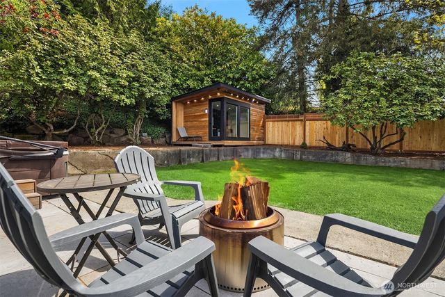 1457 8th Place S, Edmonds, WA 98020