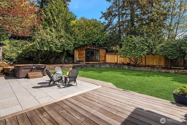 1457 8th Place S, Edmonds, WA 98020