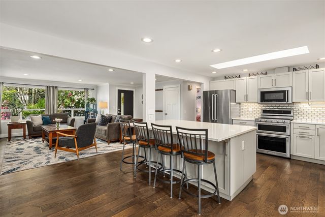 1457 8th Place S, Edmonds, WA 98020