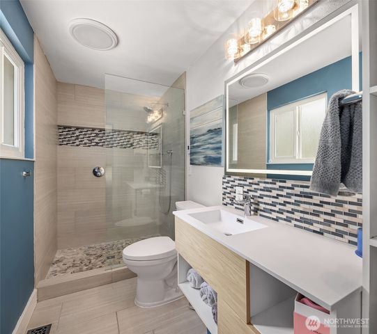1457 8th Place S, Edmonds, WA 98020