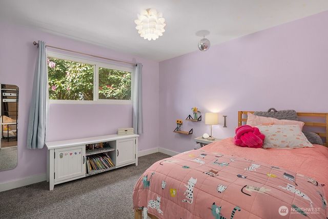 1457 8th Place S, Edmonds, WA 98020
