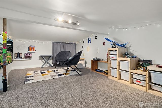 1457 8th Place S, Edmonds, WA 98020
