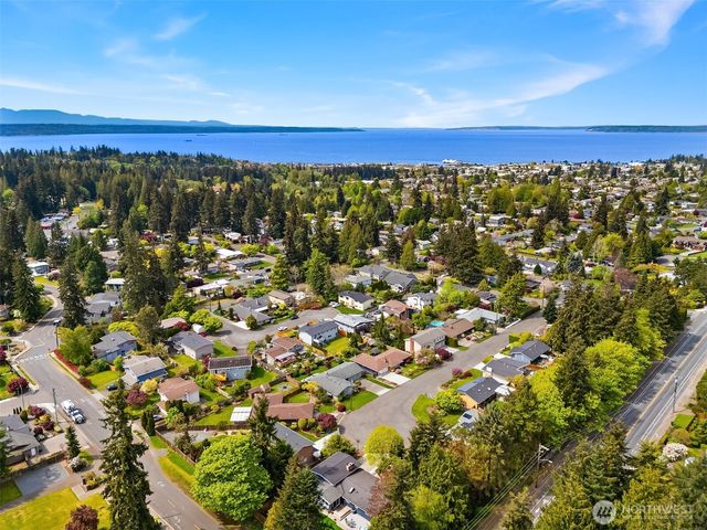 1457 8th Place S, Edmonds, WA 98020