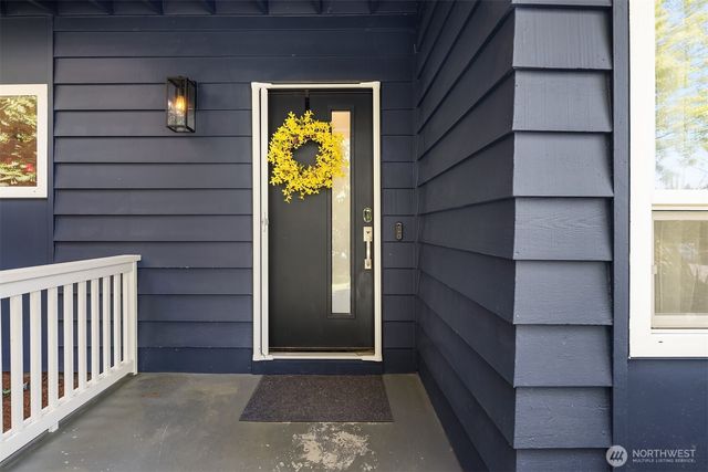 1457 8th Place S, Edmonds, WA 98020