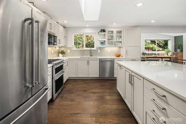 1457 8th Place S, Edmonds, WA 98020