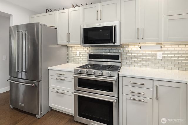 1457 8th Place S, Edmonds, WA 98020