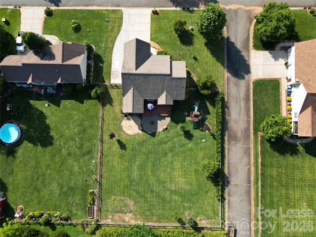 141 Logan Ridge Drive, Statesville, NC 28677