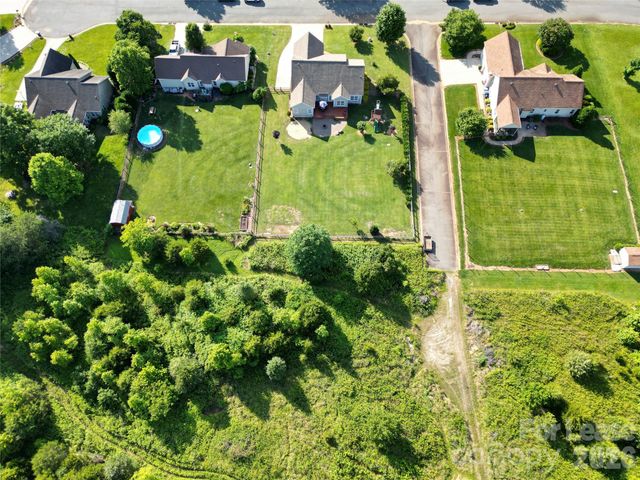 141 Logan Ridge Drive, Statesville, NC 28677