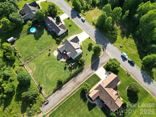 141 Logan Ridge Drive, Statesville, NC 28677