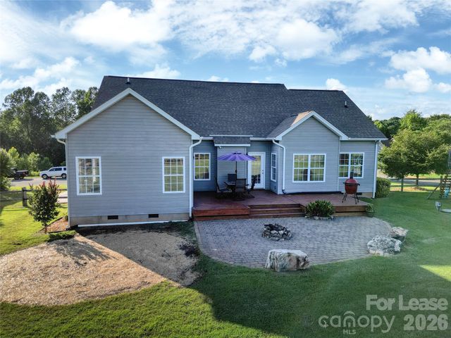 141 Logan Ridge Drive, Statesville, NC 28677