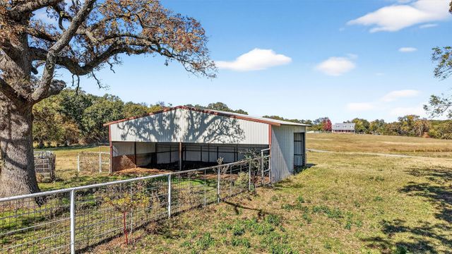 319 County Road 224, Gainesville, TX 76240