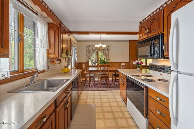 70 Fonda Road, Waterford, NY 12188