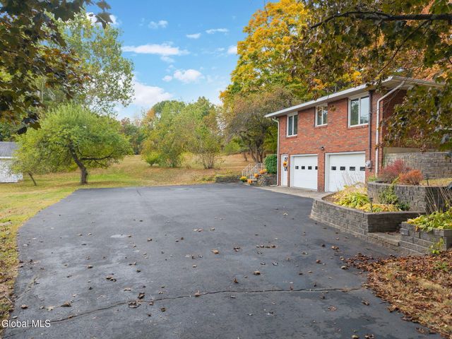 70 Fonda Road, Waterford, NY 12188