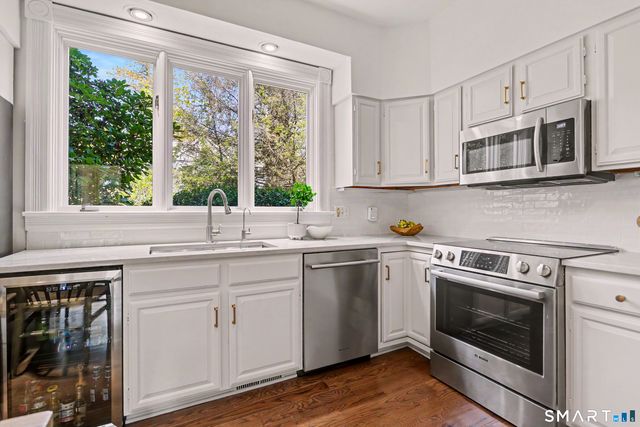 462 Riverside Avenue, Westport, CT 06880