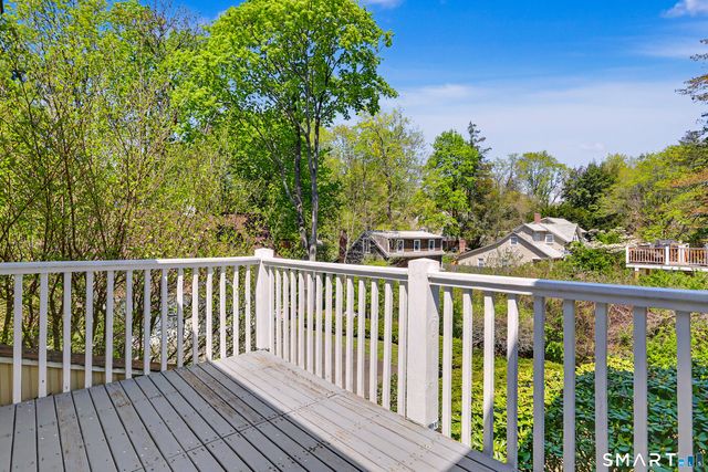 462 Riverside Avenue, Westport, CT 06880